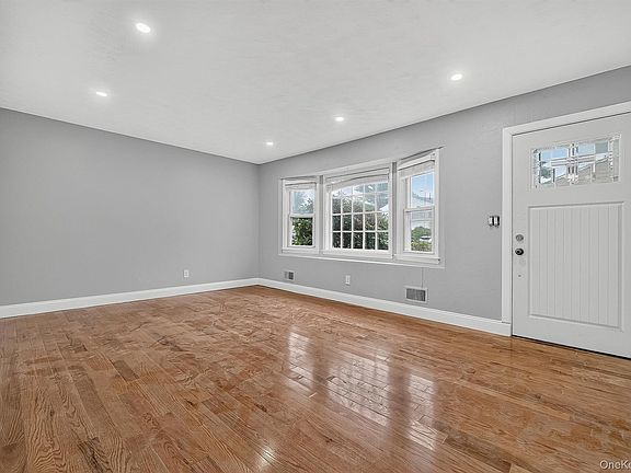 5th image of 9 Alan Road #9