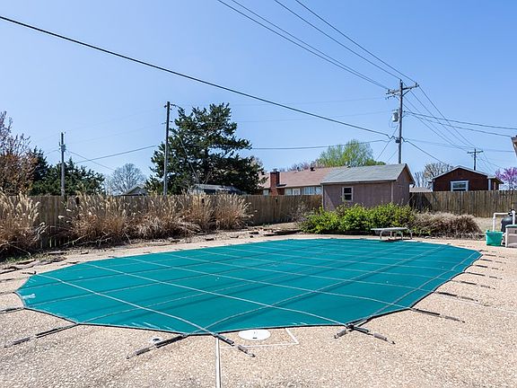 2nd image of 2210 W Olrich St
