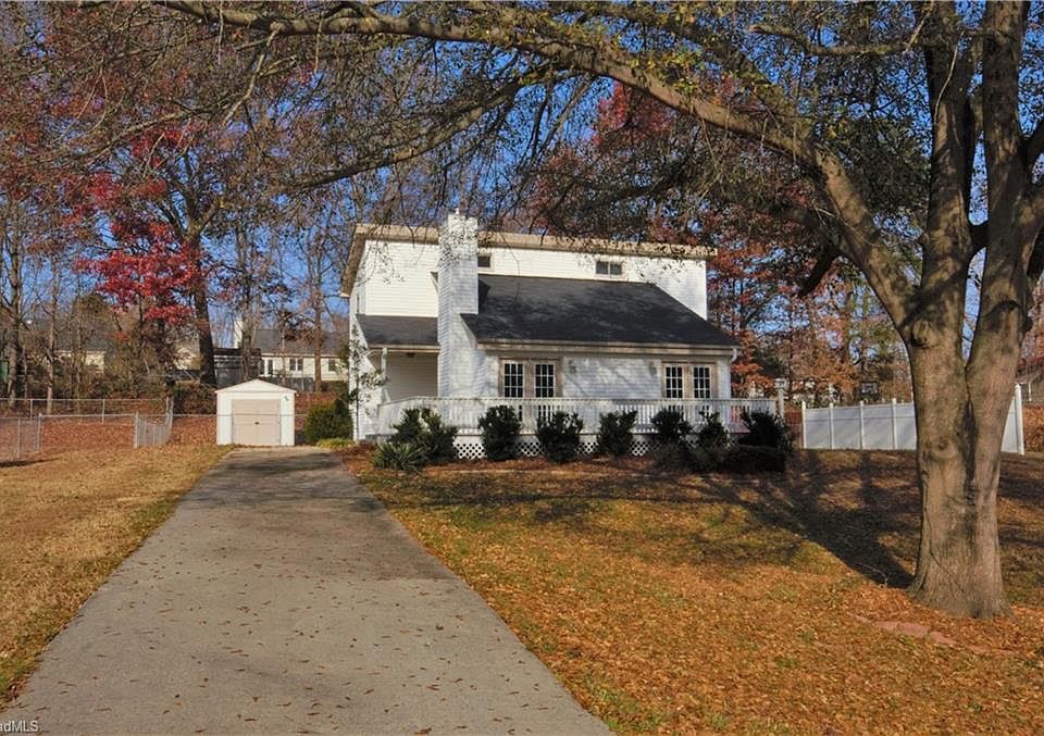 1st image of 466 Fieldstone Dr