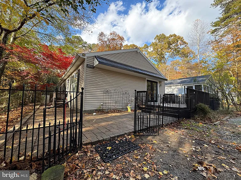 24322 Canal Dr — Photo 16
