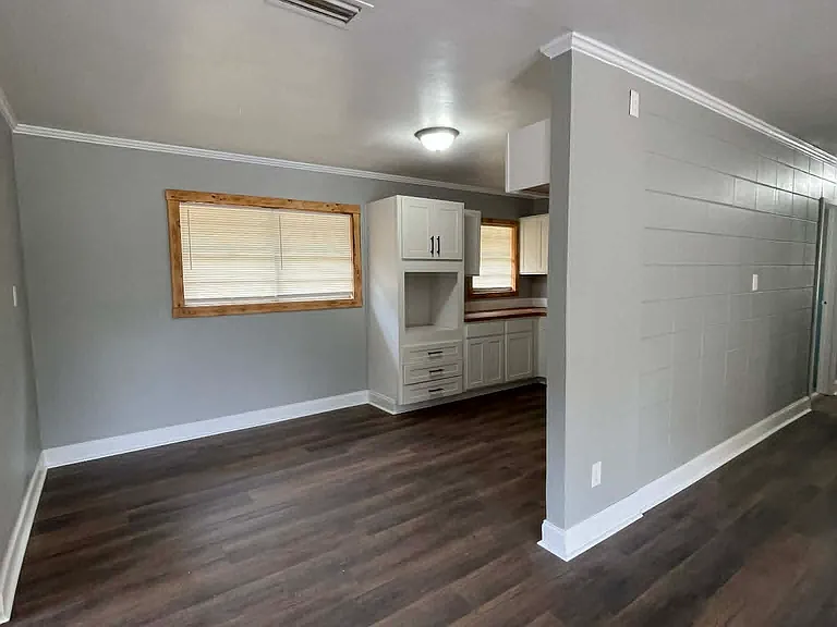 113 Lakeview Dr — Photo 4
