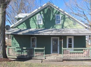 204 N Main St, Idaville, IN 47950