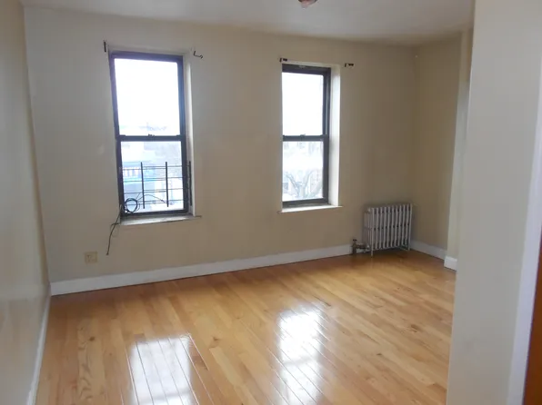 617 Grand Ave, Brooklyn, NY 11238