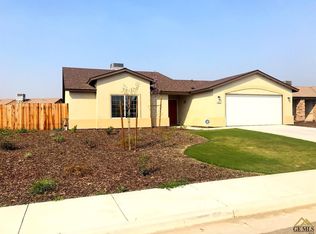 614 Kingscross Ave, Bakersfield, CA 93307