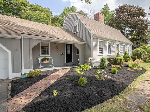 2nd image of 34 Heritage Ln