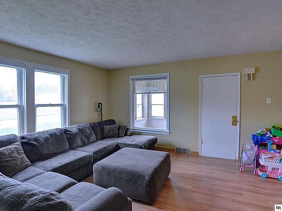 4th image of 450 N 4th St