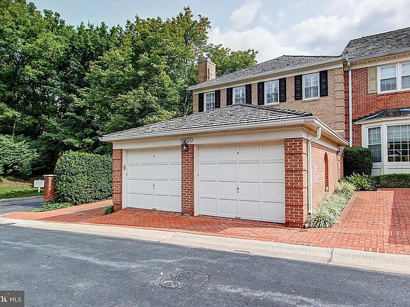 2nd image of 5900 Maplewood Park Pl