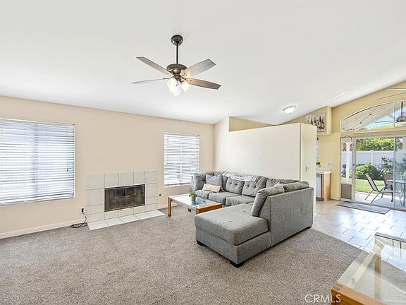 4th image of 430 River St