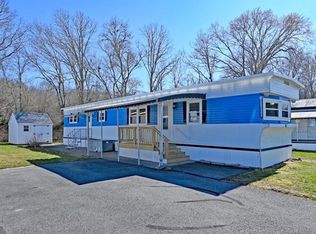 15 Clems Way, Acushnet, MA 02743