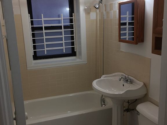 5th image of 5401 S Harper Ave #5401G