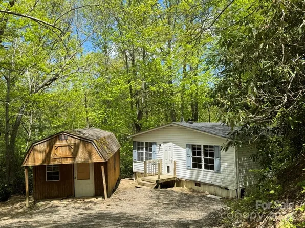 149 Marcellina Dr, Fairview, NC 28730