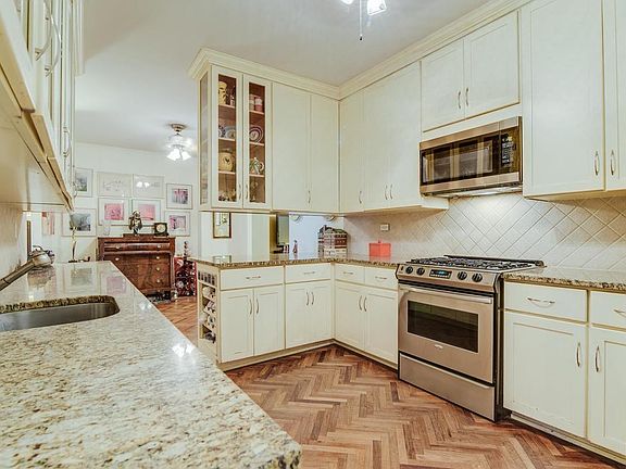 3rd image of 360 E 88th St APT 5F