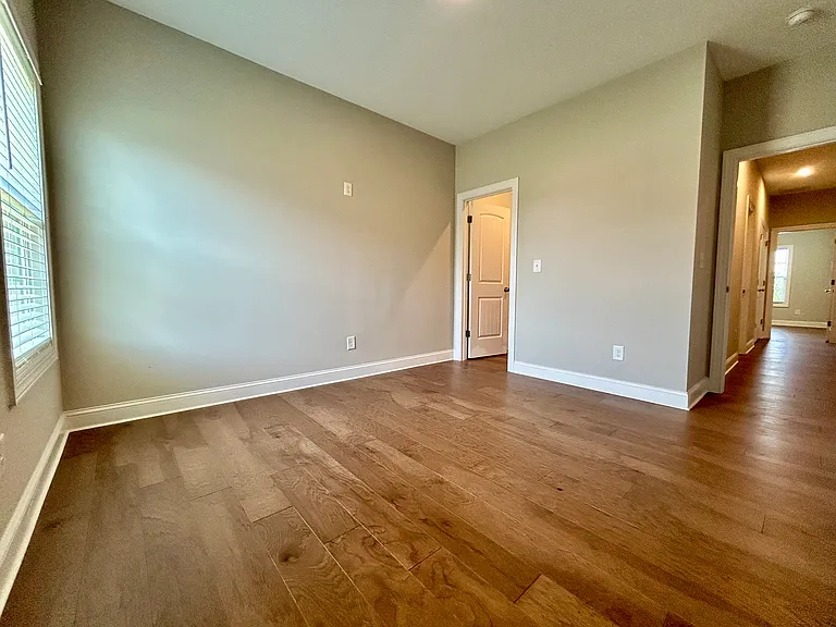 60 Kingsly Dr — Photo 32