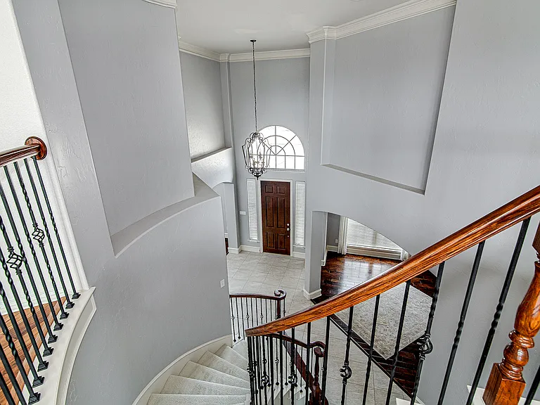 828 Thomas Crossing Dr — Photo 23
