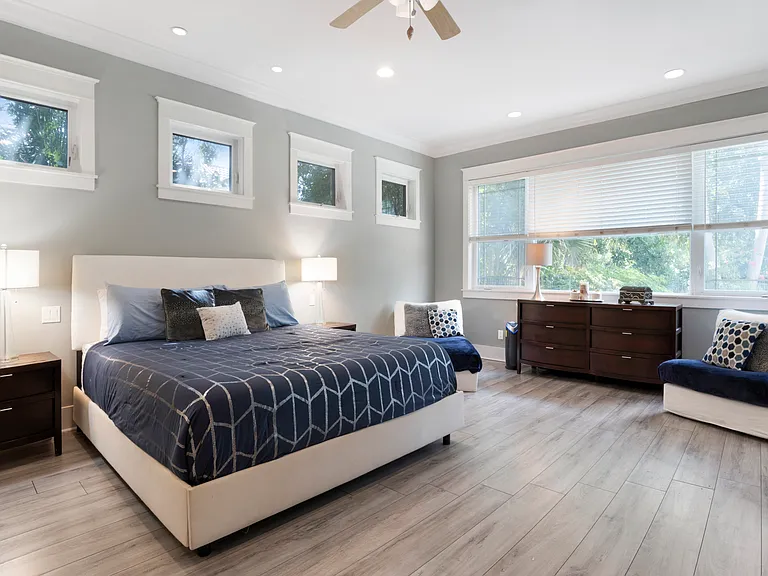445 Palm River Blvd — Photo 3