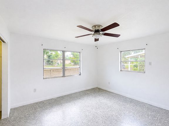 4th image of 1440 Mandel Rd