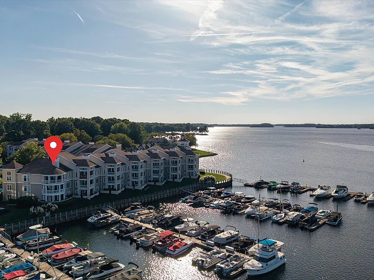 18651 Vineyard Point Ln — Photo 25