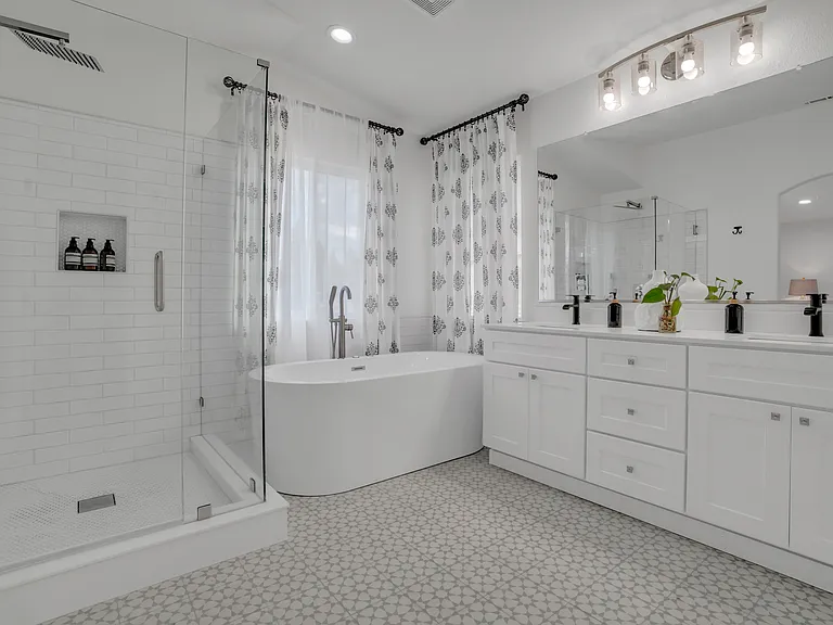 3437 Mesa Verde Cir — Photo 32
