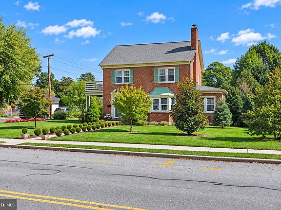 3rd image of 1324 Hamilton Blvd