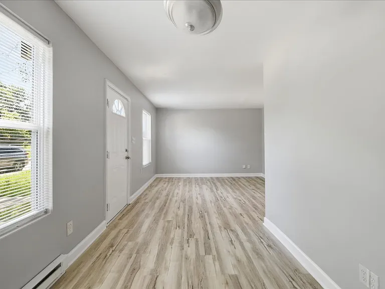 2810 Adams St — Photo 4