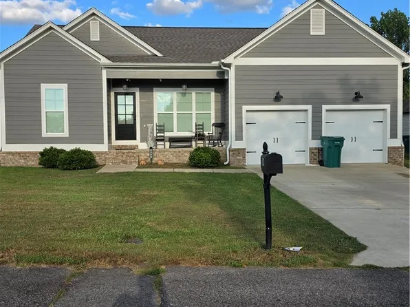 509 8th Ave, Pleasant Grove, AL 35127