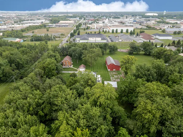 10224 Madison St, Crown Point, IN 46307
