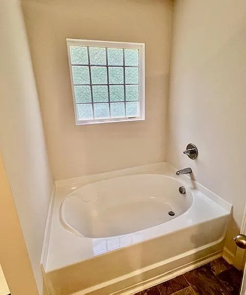 2728 Piper Dr S — Photo 35