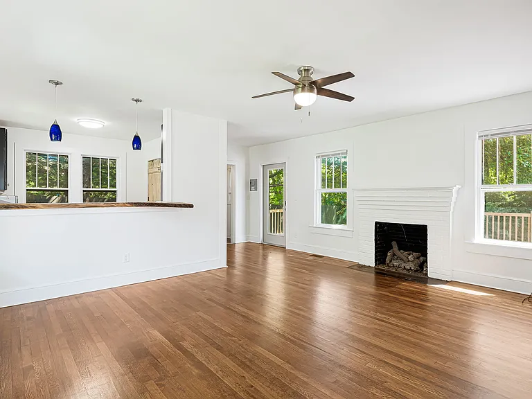 433 S Broad St — Photo 3