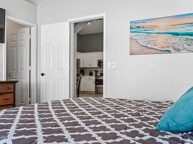 3228 E Sandy Way — Photo 19