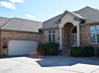 3714 E Dartmoor Ct, Springfield, MO 65802