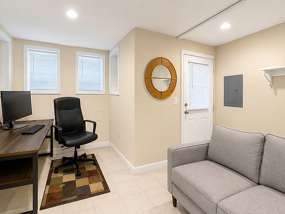 3rd image of 1447 W St NW