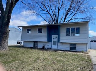 1317 Mount Vernon Dr, Bloomington, IL