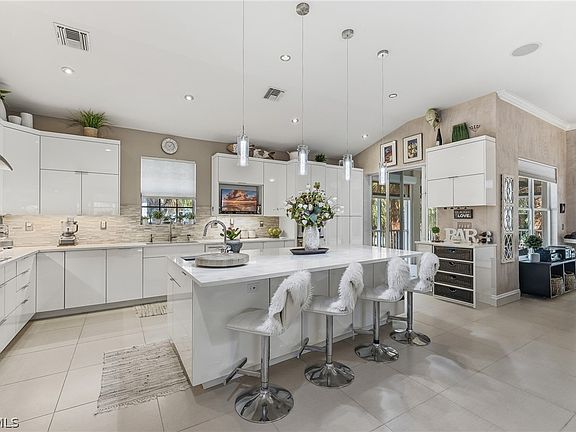 4th image of 12815 Carrington Cir #2