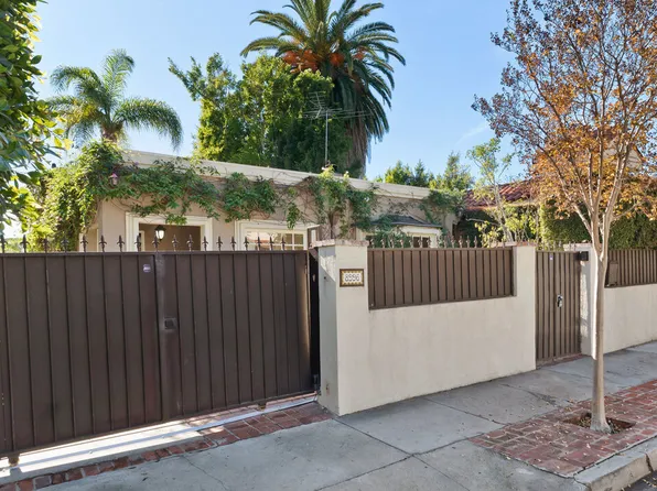 8996 Norma Pl, West Hollywood, CA 90069