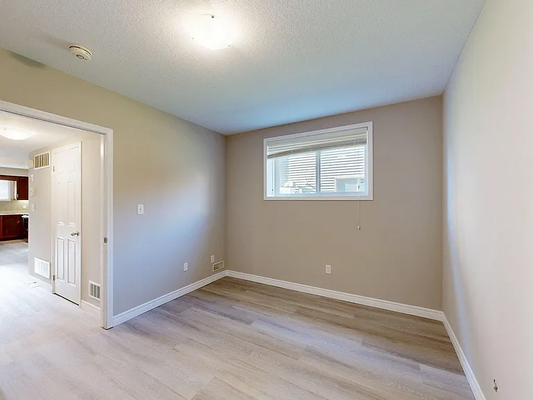 3200 Singleton Ave #8 — Photo 13