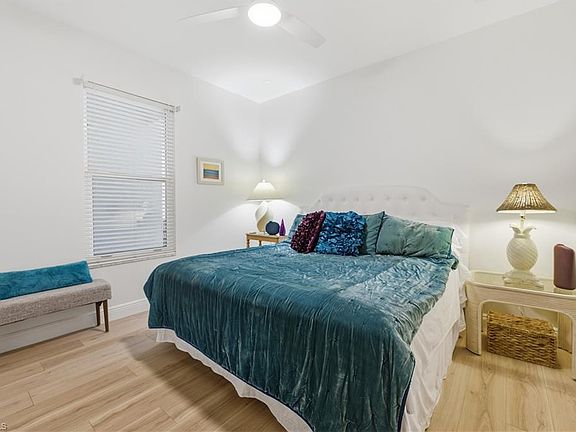 5th image of 26751 Clarkston Dr #102
