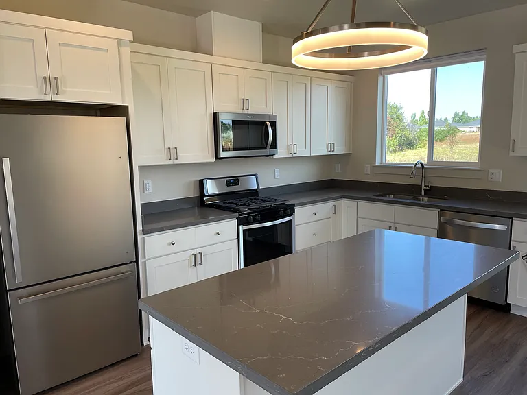3319 Kingsbury Dr — Photo 3