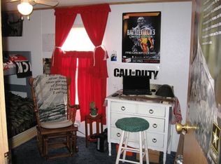 72 Broad St, Glouster, OH 45732