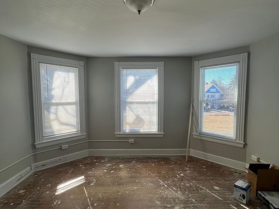 4th image of 457 Edgewood Ave #2