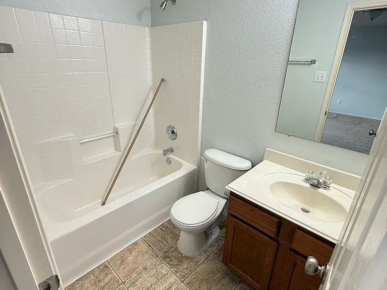 2417 Forest Creek Dr — Photo 18