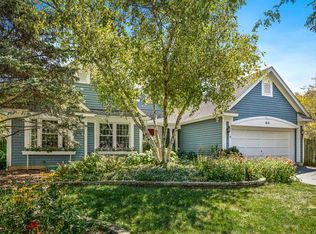95 Foxboro Ln, Gurnee, IL 60031