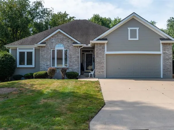 1106 SW Southcrest Dr, Blue Springs, MO 64015