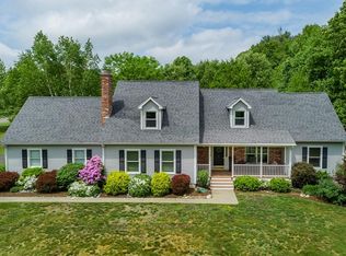 2 Sterrett Dr, Southwick, MA 01077