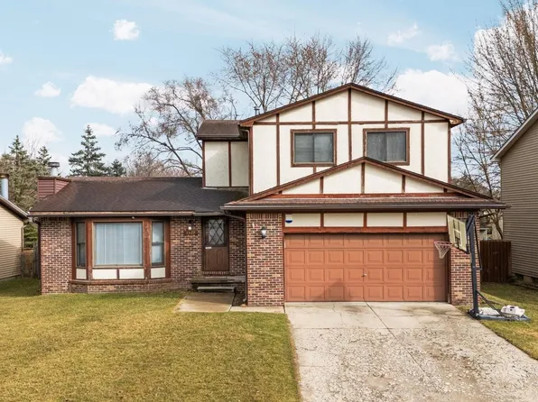 8422 Berkshire Dr, Ypsilanti, MI 48198
