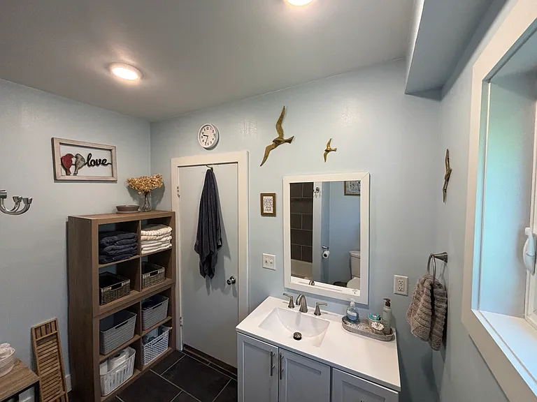 308 Waldo St — Photo 22