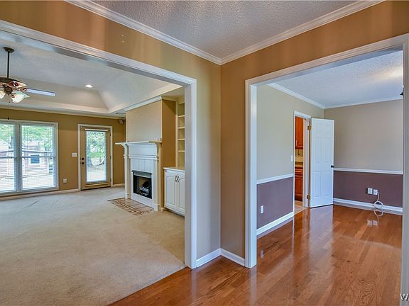 5th image of 3001 Dewberry Ln