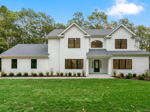 33 Delavan Street, East Hampton, NY 11937