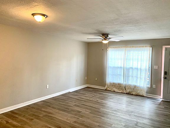 3rd image of 7416 Woodburn Ct