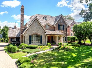 215 N Bruner St, Hinsdale, IL