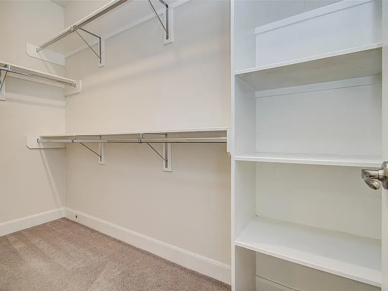 2810 Grand Fountains Dr #B — Photo 33
